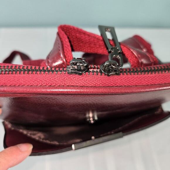 Backpack Mid-Sized Burgundy Hard Shell Faux Leather Zipper Closure Adj Straps - Picture 6 of 8